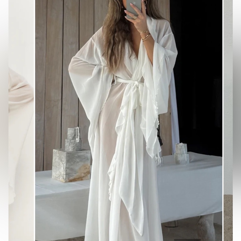 Hannah Robe Ivory - Picture 10 of 10